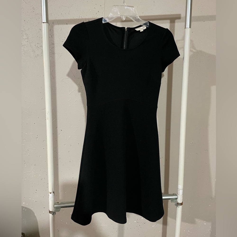 Maison Jules Black Sort Sleeve Dress. Size XS.
